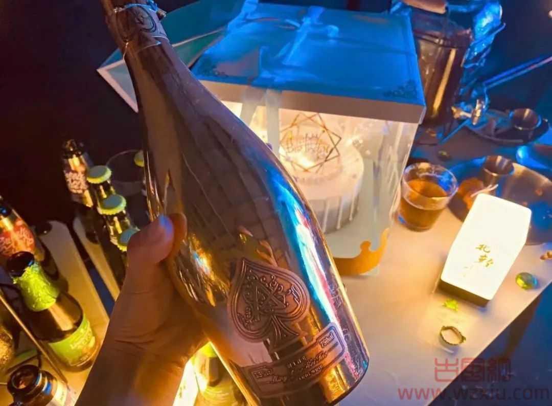 吃瓜!能让海王拒绝天菜美女投怀送抱的原因是…… 第1张 吃瓜!能让海王拒绝天菜美女投怀送抱的原因是…… 第1张